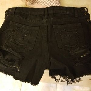 Kill star Distressed black booty shorts